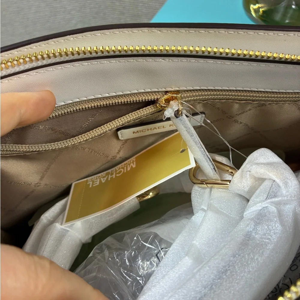NWT Michael Kors Rainbow Pride Medium Sheila Satchel Bag - MSRP $558 - Picture 8 of 10